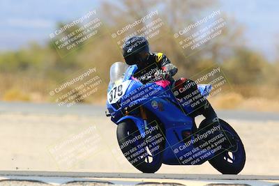 media/Apr-17-2022-CVMA (Sun) [[f474cfa795]]/Race 14 500 Supersport-350 Supersport (Holeshot)/